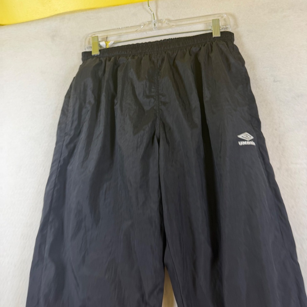 Umbro Vintage Black Nylon Track Pants Mens Medium Windbreaker Joggers 90s Soccer